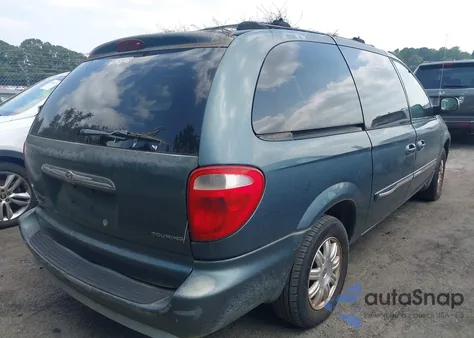 2005 Chrysler Town & Country Touring from USA, damaged, VIN 2C4GP54L65R130468